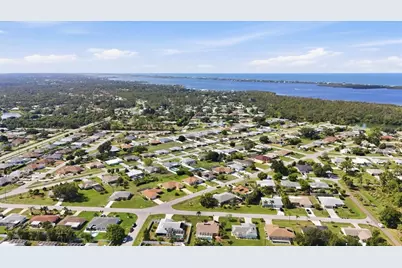 911 Gasparilla Boulevard, Englewood, FL 34223 - Photo 7