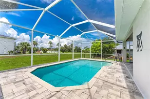 93 Mark Twain Ln, Rotonda West, FL 33947 - Photo 3