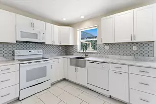 267 Annapolis Ln, Rotonda West, FL 33947 - Photo 15