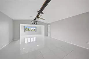 49 Sandstone Cir, Venice, FL 34293 - Photo 9