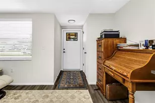 1032 Elaine St, Venice, FL 34285 - Photo 5