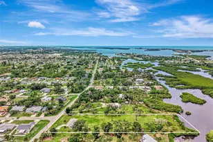 780 S Oxford Dr, Englewood, FL 34223 - Photo 33