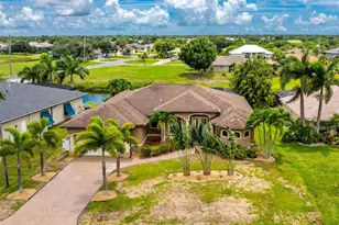 4 White Marsh Ln, Rotonda West, FL 33947 - Photo 1