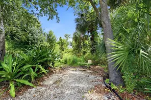 162 Medalist Rd, Rotonda West, FL 33947 - Photo 35