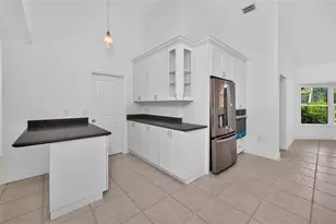 200 S Oxford Dr, Englewood, FL 34223 - Photo 23