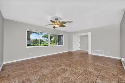 559 Mount Vernon Drive, Venice, FL 34293 - Photo 15