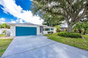 559 Mt Vernon Dr, Venice, FL 34293 - Photo 1