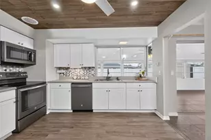 559 Mt Vernon Dr, Venice, FL 34293 - Photo 21