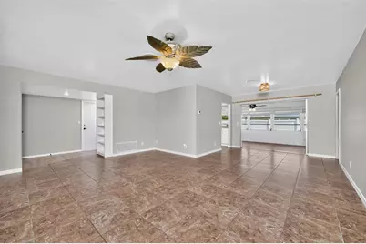 559 Mount Vernon Drive, Venice, FL 34293 - Photo 17