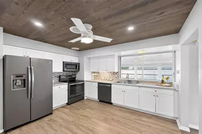 559 Mount Vernon Drive, Venice, FL 34293 - Photo 21