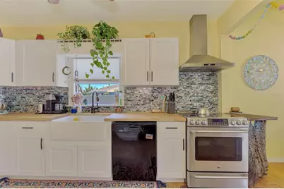 530 W Green Street, Englewood, FL 34223 - Photo 15
