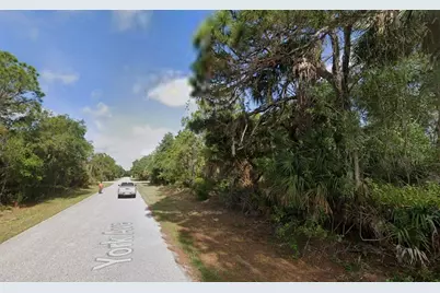 17434 York Avenue, Port Charlotte, FL 33948 - Photo 5