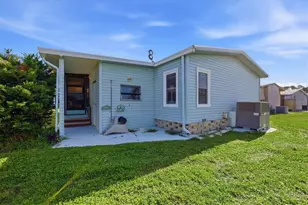 139 N Fiji Cir, Englewood, FL 34223 - Photo 31