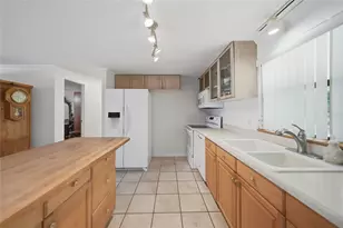 1230 Seahorse Ln, Englewood, FL 34224 - Photo 9