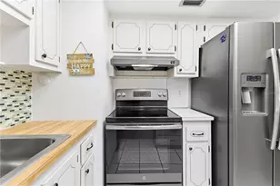 72 Boundary Blvd, Rotonda West, FL 33947 - Photo 9