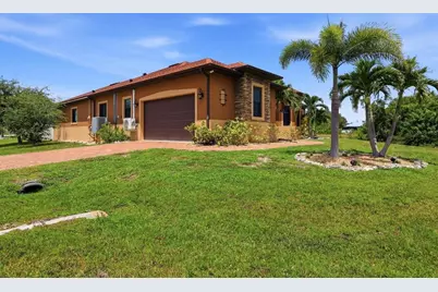 10393 Harlingen St, Port Charlotte, FL 33981 - Photo 7