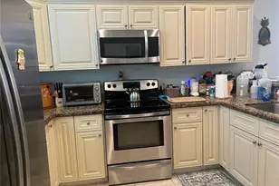 11 Broadmoor Ln, Rotonda West, FL 33947 - Photo 9