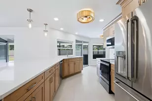 286 Mt Vernon Dr, Venice, FL 34293 - Photo 13