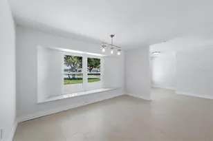286 Mt Vernon Dr, Venice, FL 34293 - Photo 5