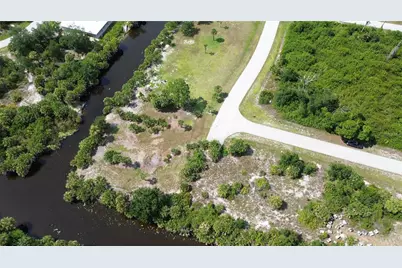 7838 St Regis Circle, Port Charlotte, FL 33981 - Photo 5