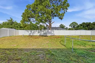 2565 Clovelon St, North Port, FL 34291 - Photo 5
