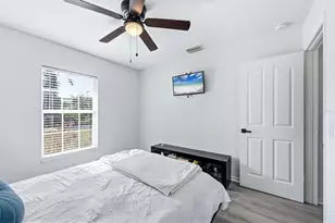 2565 Clovelon St, North Port, FL 34291 - Photo 23