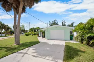 1280 Holiday Dr, Englewood, FL 34223 - Photo 35