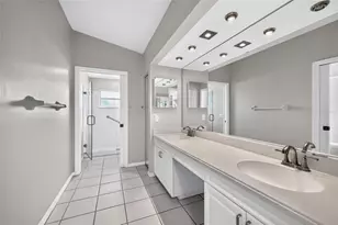 718 Brightside Crescent Dr, Venice, FL 34293 - Photo 35