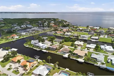 136 Sinclair Street SE, Port Charlotte, FL 33952 - Photo 11