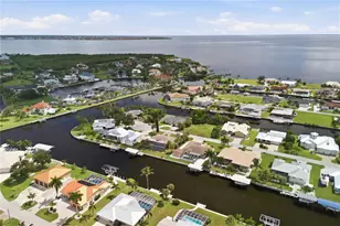136 Sinclair St SE, Port Charlotte, FL 33952 - Photo 11