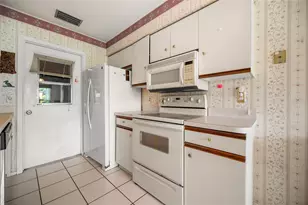 658 Foxwood Blvd, Englewood, FL 34223 - Photo 13