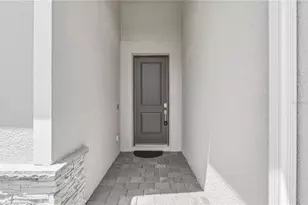 11330 Burgundy Dr, Venice, FL 34293 - Photo 3