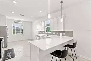 11330 Burgundy Dr, Venice, FL 34293 - Photo 7