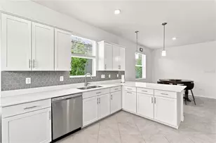 11330 Burgundy Dr, Venice, FL 34293 - Photo 11