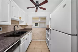 708 Tamiami Trail S, Venice, FL 34285 - Photo 9