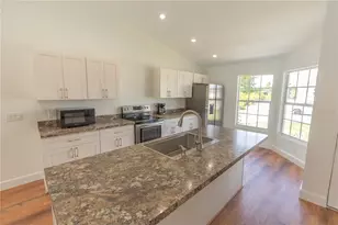 10453 Greenway Ave, Englewood, FL 34224 - Photo 9