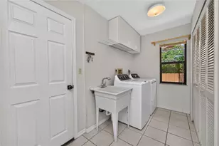 1087 Bay Harbor Dr, Englewood, FL 34224 - Photo 33