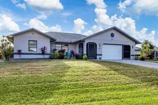 25 Bunker Ct, Rotonda West, FL 33947 - Photo 1