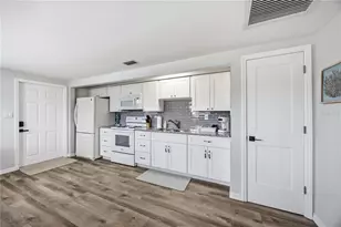 101 Riverview Ave, Englewood, FL 34223 - Photo 9