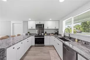 101 Riverview Ave, Englewood, FL 34223 - Photo 23