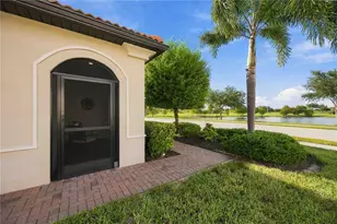 10157 Fiddlewood Dr, Venice, FL 34293 - Photo 9