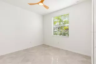 12180 Wellen Golf St, Venice, FL 34293 - Photo 23