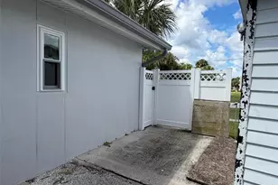 4010 Grobe St, North Port, FL 34287 - Photo 25