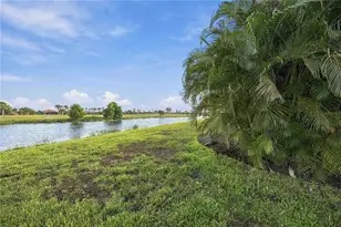 10720 Tarflower Dr, Venice, FL 34293 - Photo 13