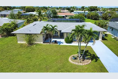 12 Golfview Road, Rotonda West, FL 33947 - Photo 1