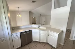 2740 Trianna St, North Port, FL 34291 - Photo 5