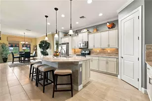 23739 Waverly Cir, Venice, FL 34293 - Photo 9