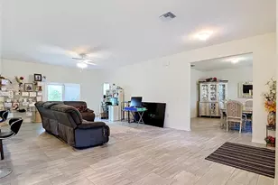 6027 Acorn Cir, Labelle, FL 33935 - Photo 9
