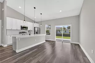 178 Green Pine Park, Rotonda West, FL 33947 - Photo 5