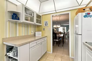 3617 Lake Bayshore Dr, Bradenton, FL 34205 - Photo 15
